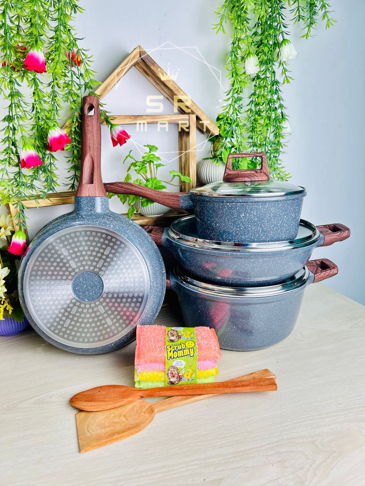 WhatsApp Image 2025-09-23 at 1.07.29 PM 7 Pcs Kiam Die Casting Forged Aluminum Non-Stick Cookware Set - Image 1